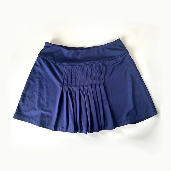 Fila Women's Navy Pleated Skort Size Small - Picture 2 of 2